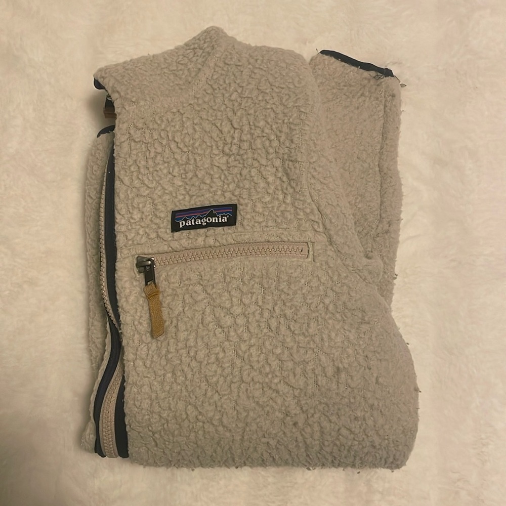 Patagonia Synchilla Full Zip Hoodie in Tan with Navy accents Size XS